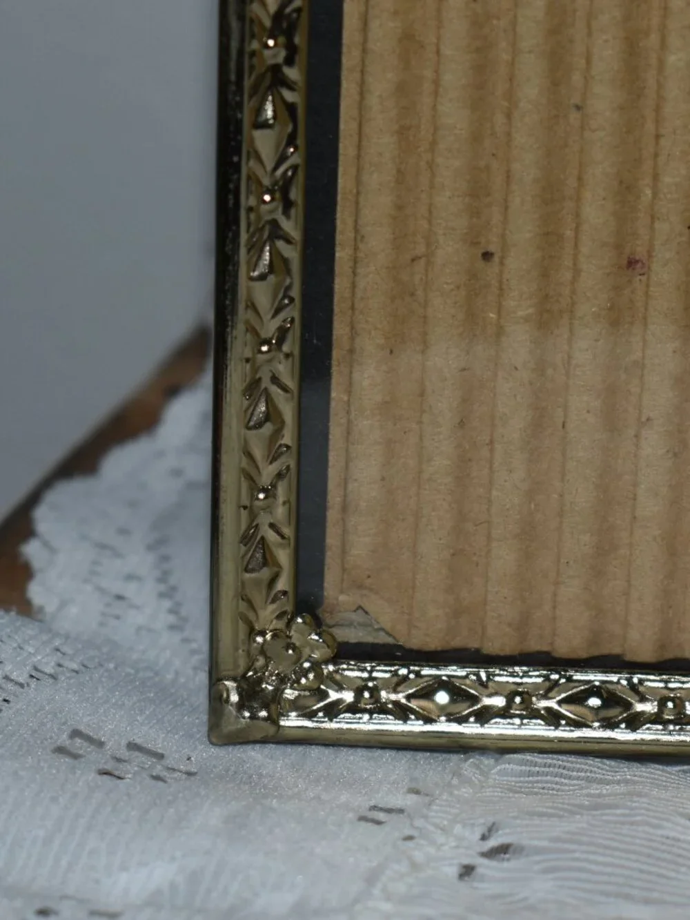 Antique Vintage Folding Brass Plated Steel Metal Double Picture Frame Decor